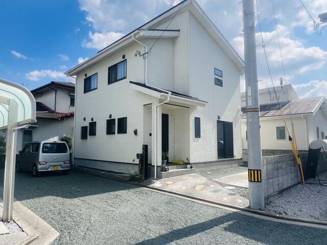 物件画像：松山市 立花６丁目 2階建 4LDK